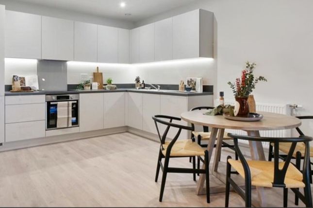 Thumbnail Flat to rent in Pilch House, London