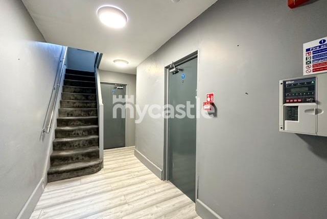 Room D, 30, Appletree Avenue, West Drayton photo 3
