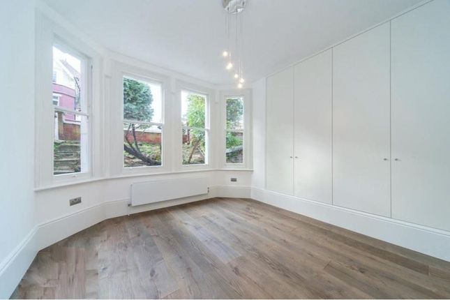 Thumbnail Flat to rent in Frognal, Hampstead