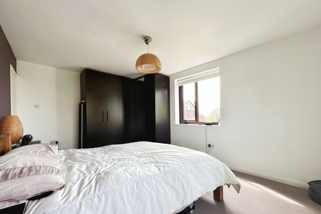 Flat for sale in Church View Court, Hollyshaw Lane, Leeds