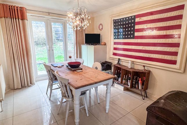 13, Astor Park, Maidstone photo 4