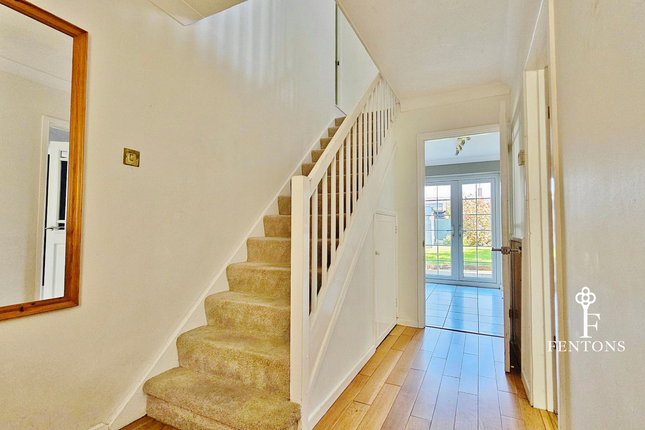 43, Oak Close, Thorpe-Le-Soken photo 4