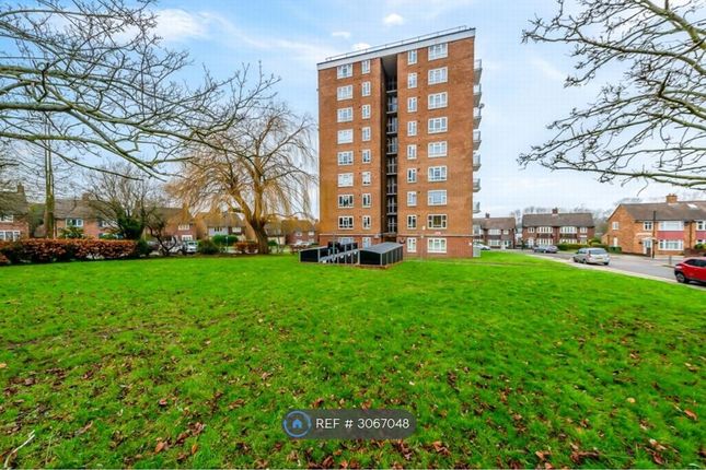 Strongbow Crescent Eltham, London photo 4