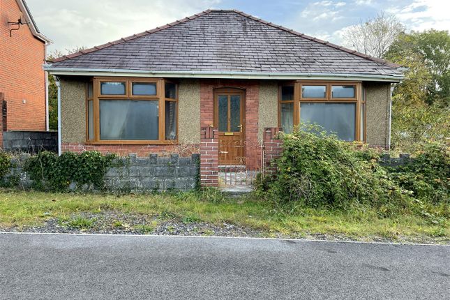 Cae Terrace Llanelli SA15 2 Bedroom Detached Bungalow For Sale cae-terrace-llanelli-sa15-2-bedroom-detached-bungalow-for-sale
