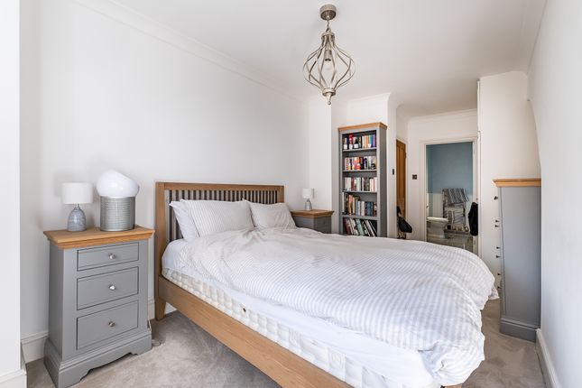 Flat 1, 41-43, Moreton Street, London photo 3