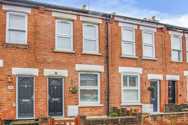 16, North Road Avenue, Brentwood photo 2