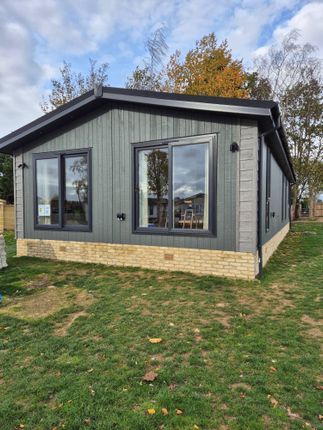 2-bed caravan on 1 Cotswold Garden, Cotswold Grange Country Park, Meadow Lane, Twyning, £279,995