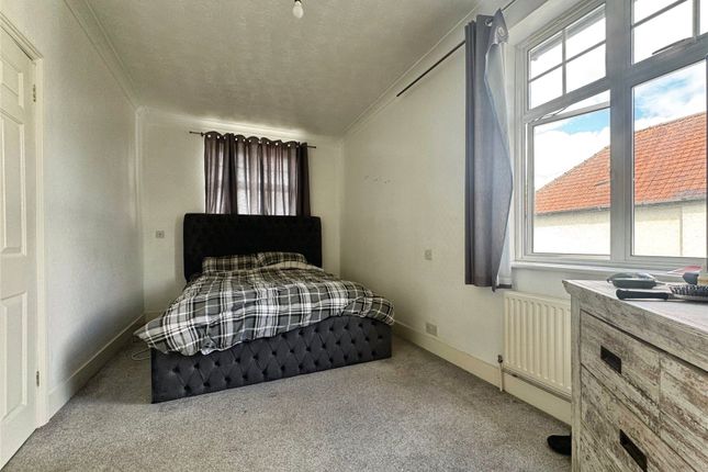 13, Boxalls Lane, Hampshire photo 2