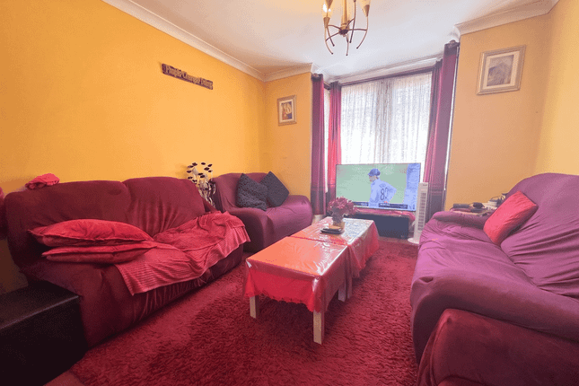 3, Macaulay Road, London photo 4