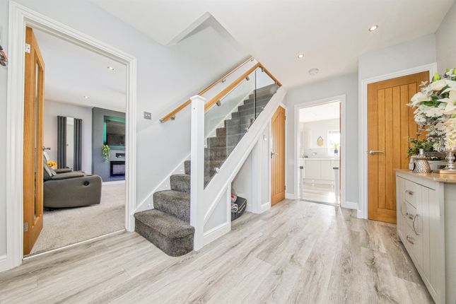 3, Richmond Drive, CLACTON-ON-SEA photo 4