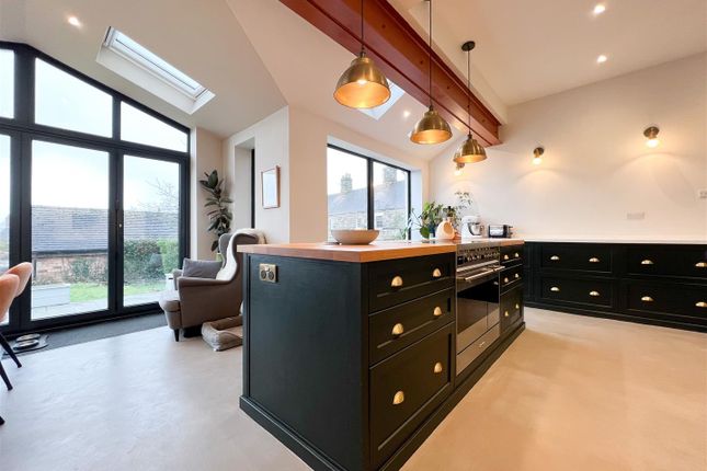 Willow Cottage, Gratton Lane, Stoke-On-Trent photo 3