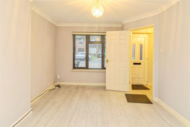 73, Wyngates, Bedfordshire photo 4