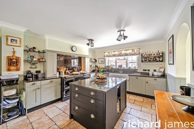33, Twineham Road, Swindon photo 4