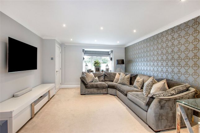 17, The Pippins, Gravesend photo 4