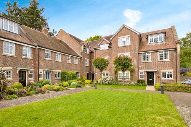 Flat for sale in St. Bartholomews Close, Chichester, West Sussex