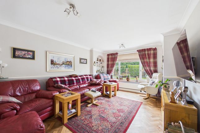 33 The Avenue, Chinnor photo 2