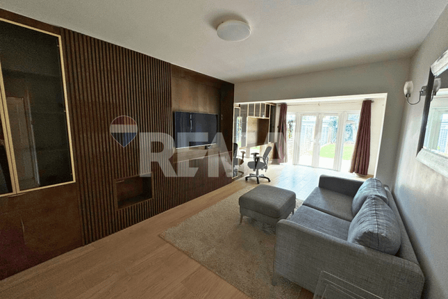 50, Brook Drive, Harrow photo 2