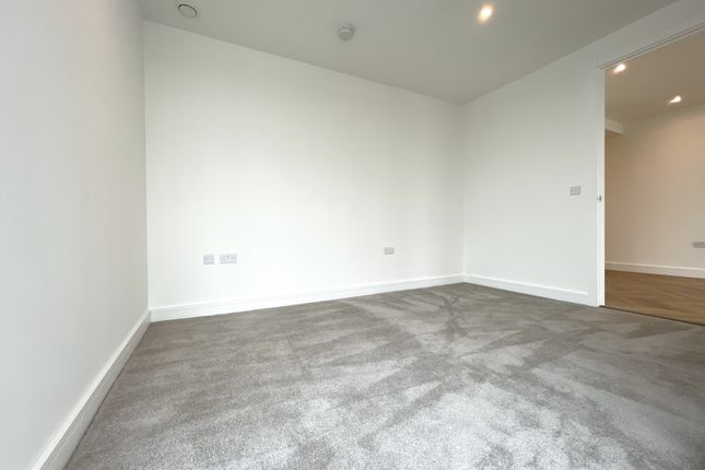 Flat to rent in Clements Apartments, 4 Brigadier Walk, Woolwich, London