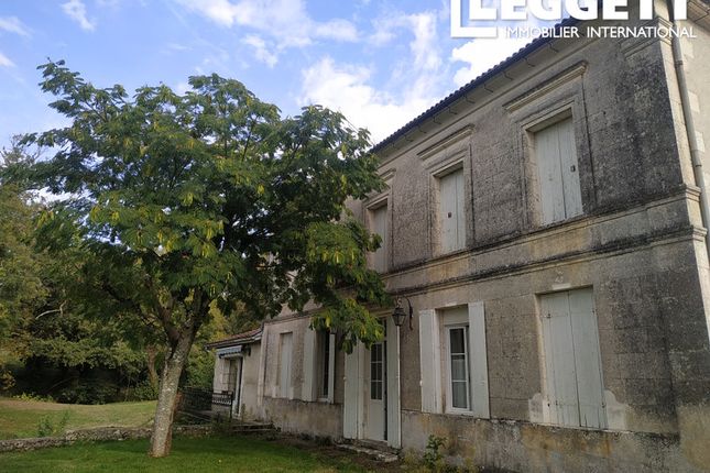 Villa for sale in Montguyon, Charente-Maritime, Nouvelle-Aquitaine