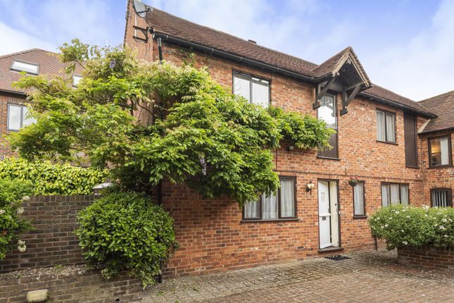 3 bed property for sale in Adam Court, Henley-On-Thames RG9