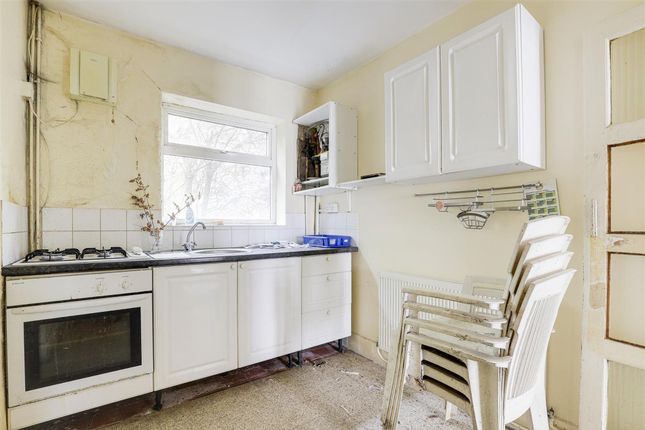 8 Lees Hill Street, Nottingham photo 3