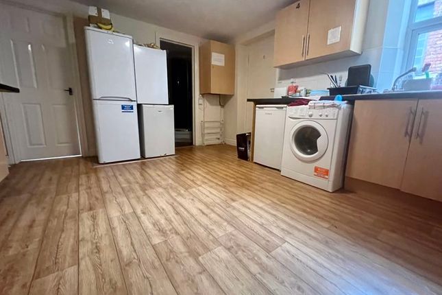 Thumbnail Flat to rent in Brighton Grove, Arthurs Hill, Newcastle Upon Tyne