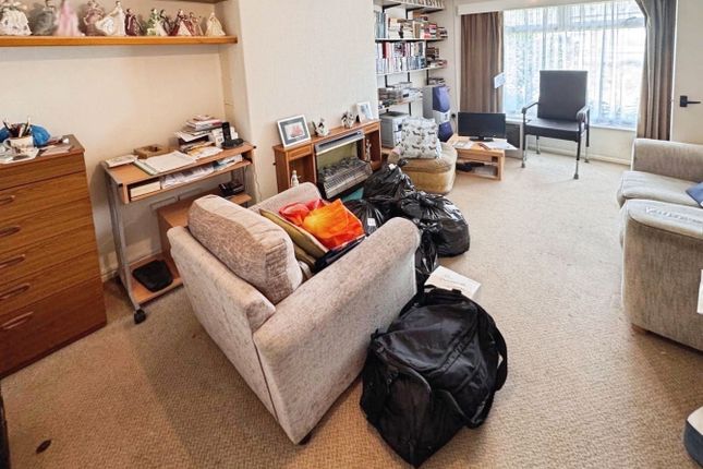 17, Thirlmere Road, Partington photo 2