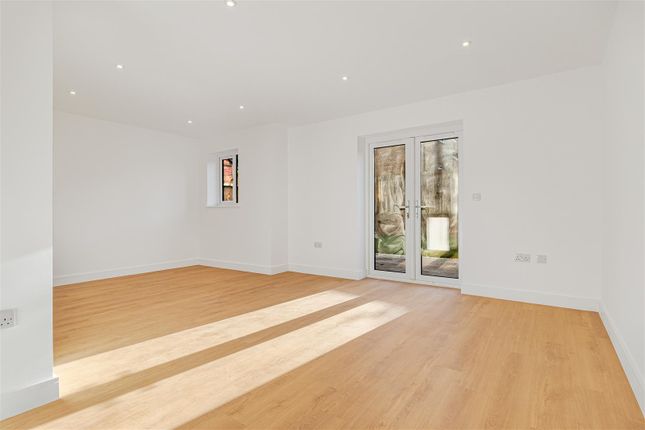 Plot 4, 8, Kingsbridge Way, Kentford photo 4