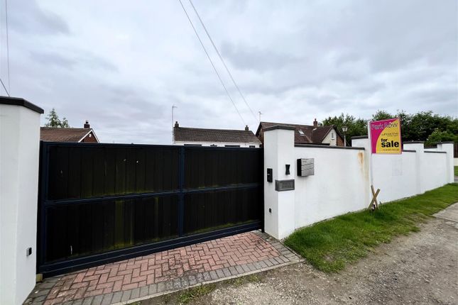 Detached bungalow for sale in West Park Drive, Darrington, Pontefract