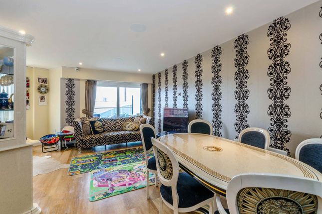 2-bed flat on Aerodrome Road, Hendon, £475,000