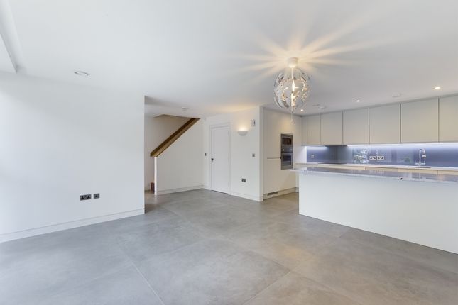 Flat for sale in Norman Road, Greenwich