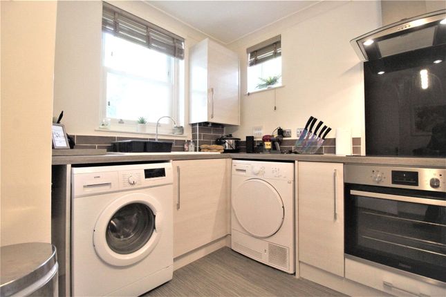 Maisonette for sale in Darnley Road, Gravesend