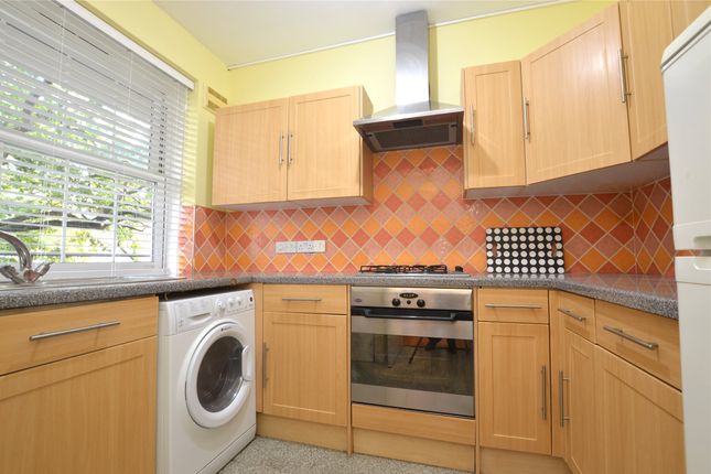 Flat 15, Dunton House,, Leigham Avenue, London photo 5