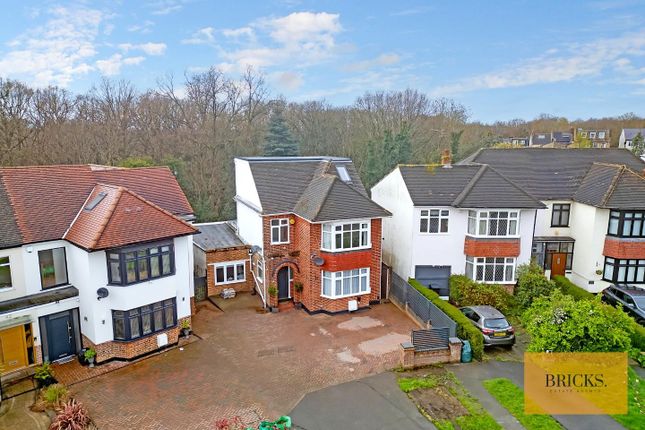 Thumbnail Detached house to rent in Chiltern Way, Woodford Green