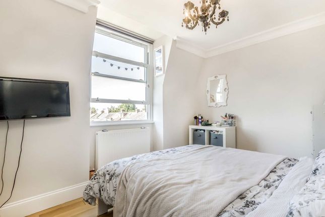 Flat 2, 75, Station Road, Hampton photo 5