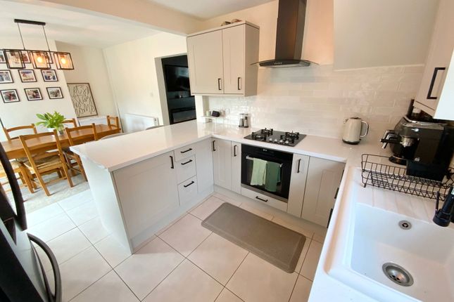 17, Knowle Hill Road, Dudley photo 2
