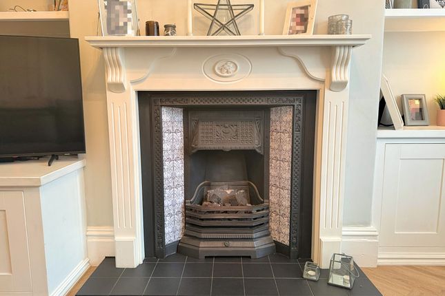 26 Meadows Road, Sale photo 4