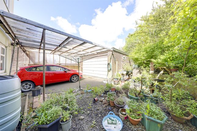 2, Ronaldsway Close, Bacup photo 4
