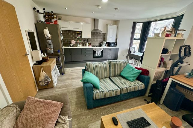 Flat 4, 27 Claude Road, Cardiff photo 4