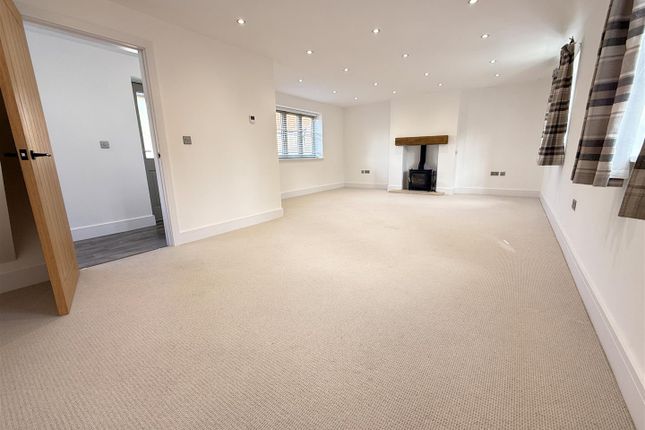 7, Grantham Road, Bottesford photo 3