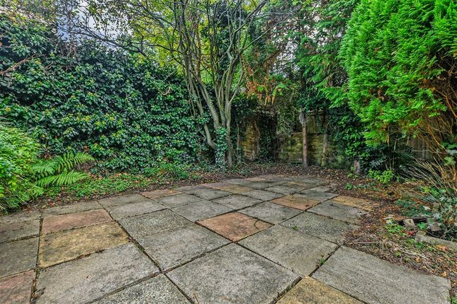Adams Close, Tenterden photo 3