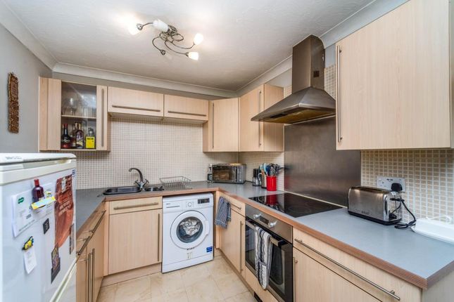 83, CARDIFF photo 4