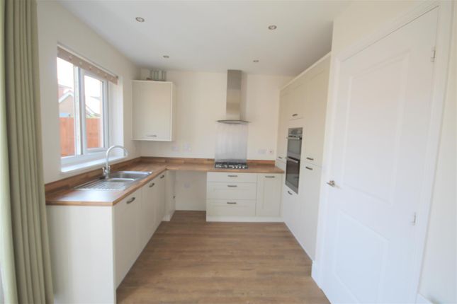 23, Shubb Leaze, Bristol photo 2