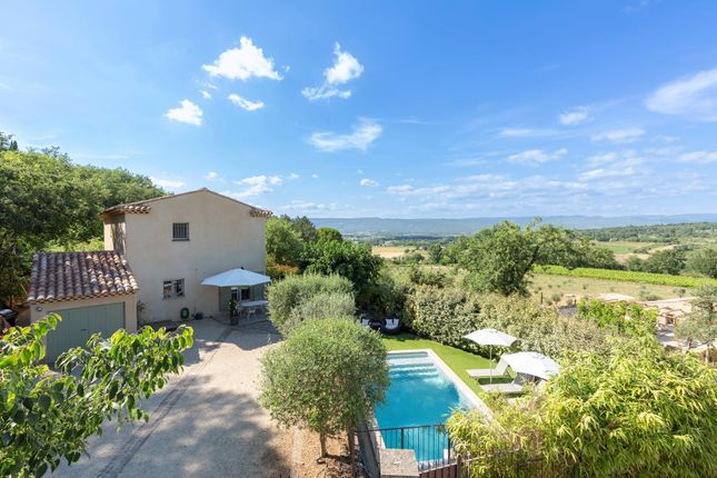 Villa for sale in Goult, Vaucluse, Provence-Alpes-Côte D'azur, France