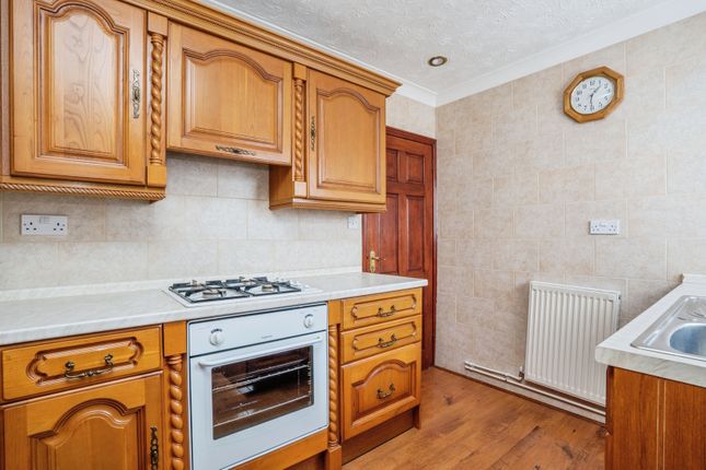 15, Tunstall Road, Hampshire photo 2