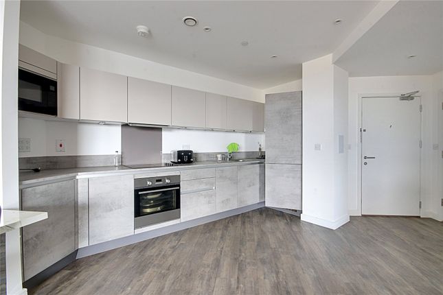 Flat for sale in South Street, Enfield