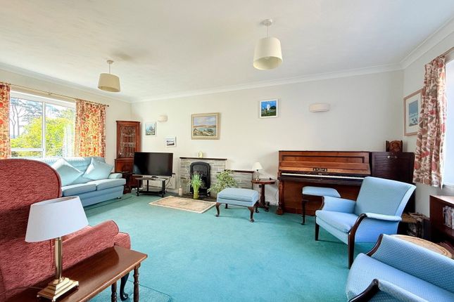 6, Tremayne Close, Truro photo 3