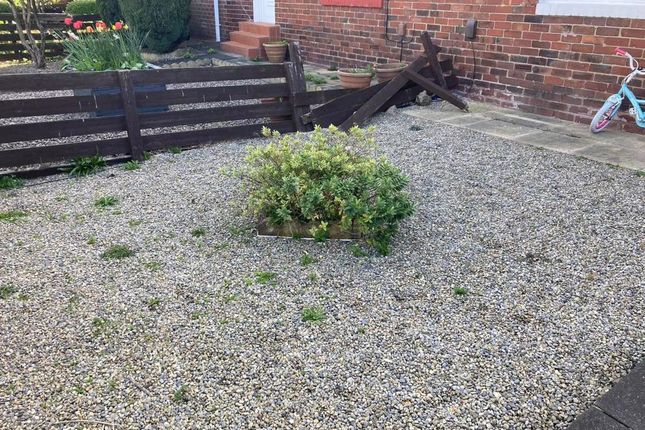 4, Croxdale Gardens, Gateshead photo 2