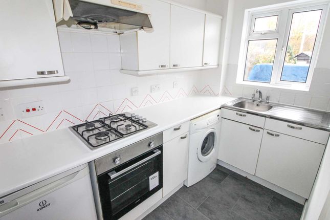 Terraced house to rent in Spurcroft, Luton