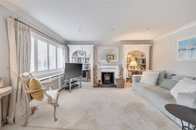 14, Mulberry Close, Ash Vale photo 2